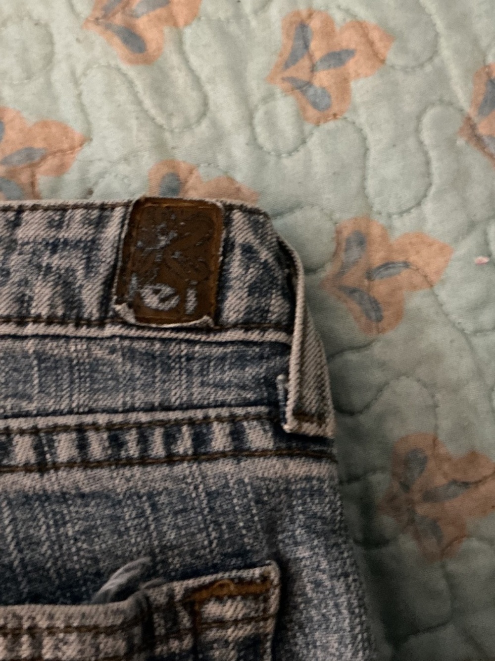 Lei ASLEY Jeans sz 7 boot cut mid rise
